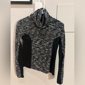 Nike Pro Hyperwarm Turtleneck Athletic Top Women's Medium Black